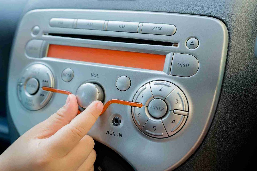 Understanding AM and FM Radio